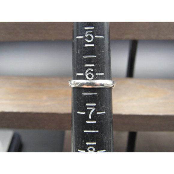 Size 6.25 Sterling Silver Dolphin Animal Band Ring - Picture 5 of 7